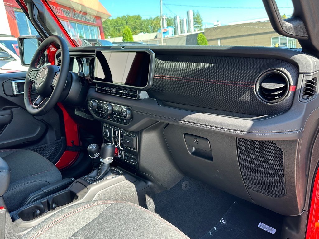 2024 Jeep WRANGLER 4-Door RUBICON in Mont-Tremblant, Quebec - 18 - w1024h768px
