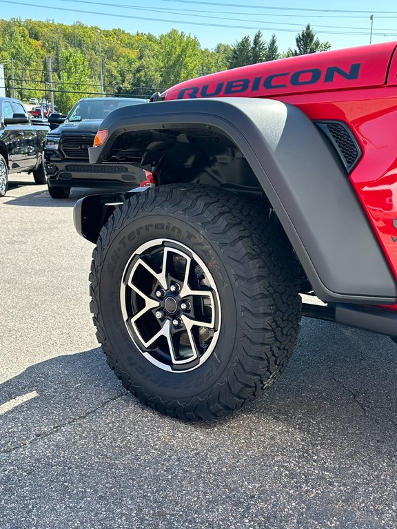 2024 Jeep WRANGLER 4-Door RUBICON in Mont-Tremblant, Quebec - 4 - w1024h768px