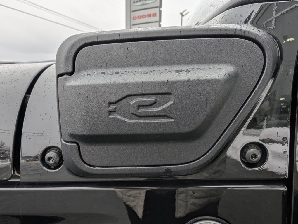 2021 Jeep Wrangler 4xe Unlimited Sahara in Mont-Laurier, Quebec - 9 - w1024h768px