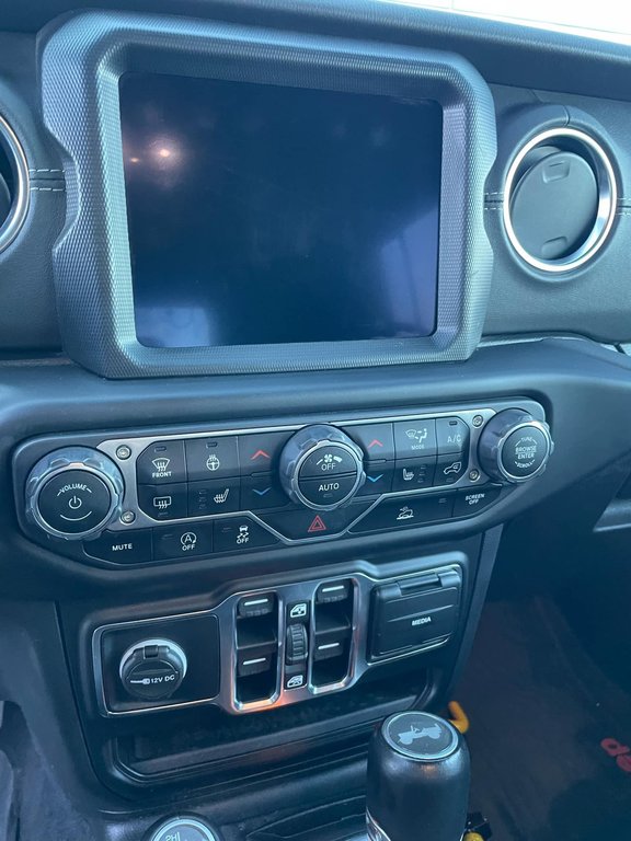 2021 Jeep Wrangler Unlimited Sahara in Mont-Tremblant, Quebec - 5 - w1024h768px