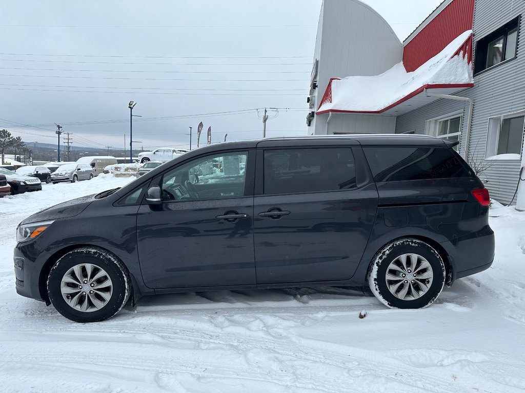 2020 Kia Sedona LX in Mont-Tremblant, Quebec - 2 - w1024h768px