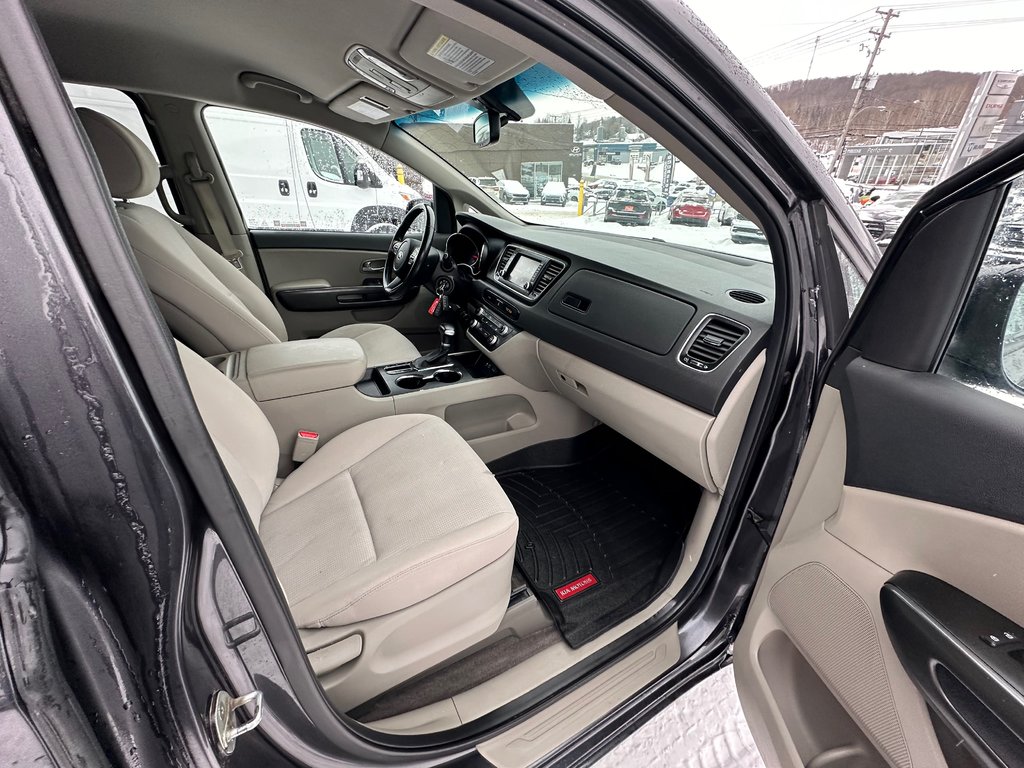 2020 Kia Sedona LX in Mont-Tremblant, Quebec - 10 - w1024h768px