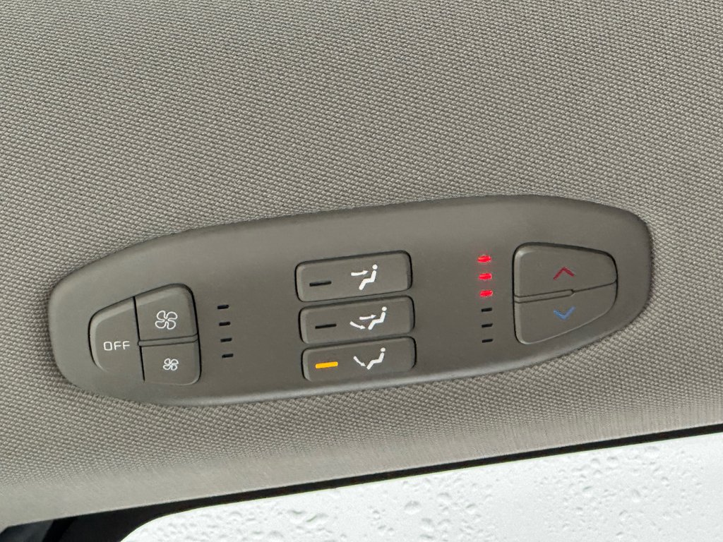2020 Kia Sedona LX in Mont-Tremblant, Quebec - 15 - w1024h768px