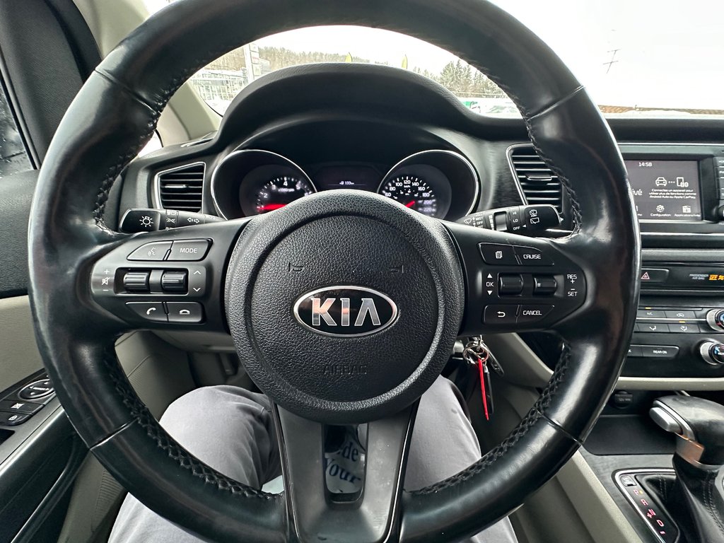 2020 Kia Sedona LX in Mont-Tremblant, Quebec - 20 - w1024h768px