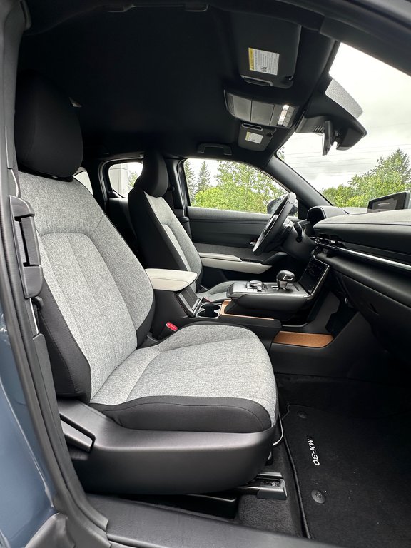 2024 Mazda MX-30 GS in Mont-Tremblant, Quebec - 18 - w1024h768px