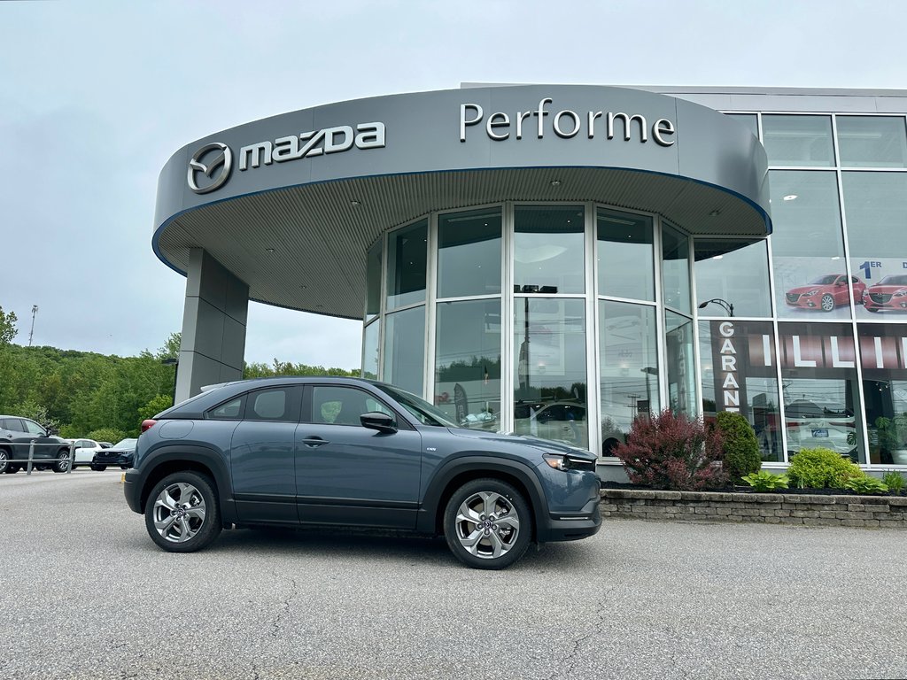 2024 Mazda MX-30 GS in Mont-Tremblant, Quebec - 25 - w1024h768px