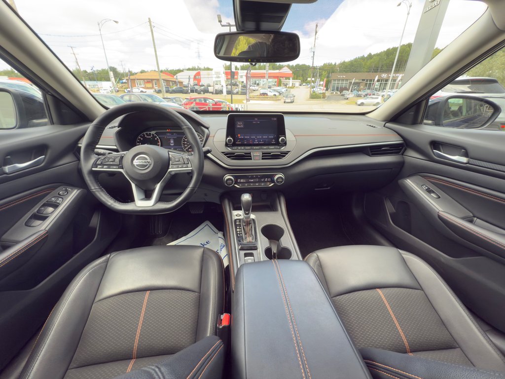 2021 Nissan Altima 2.5 SR in Mont-Laurier, Quebec - 10 - w1024h768px