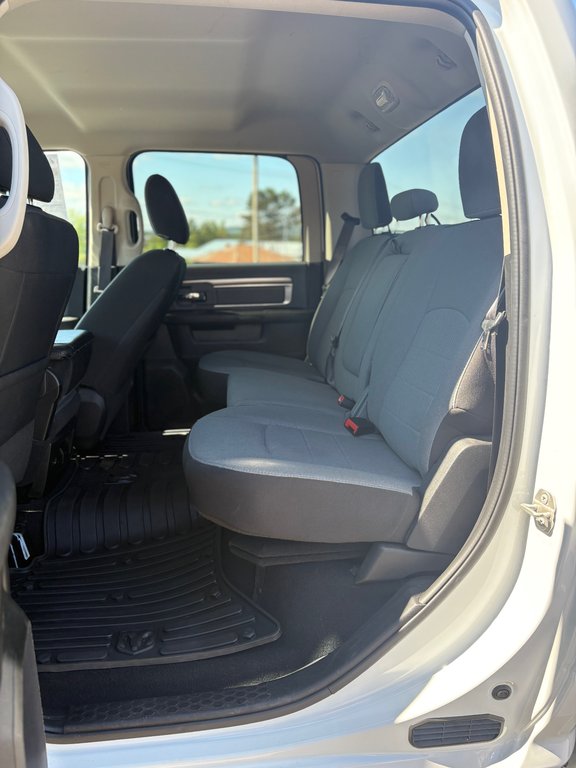 2023 Ram 1500 Classic SLT in Mont-Tremblant, Quebec - 11 - w1024h768px
