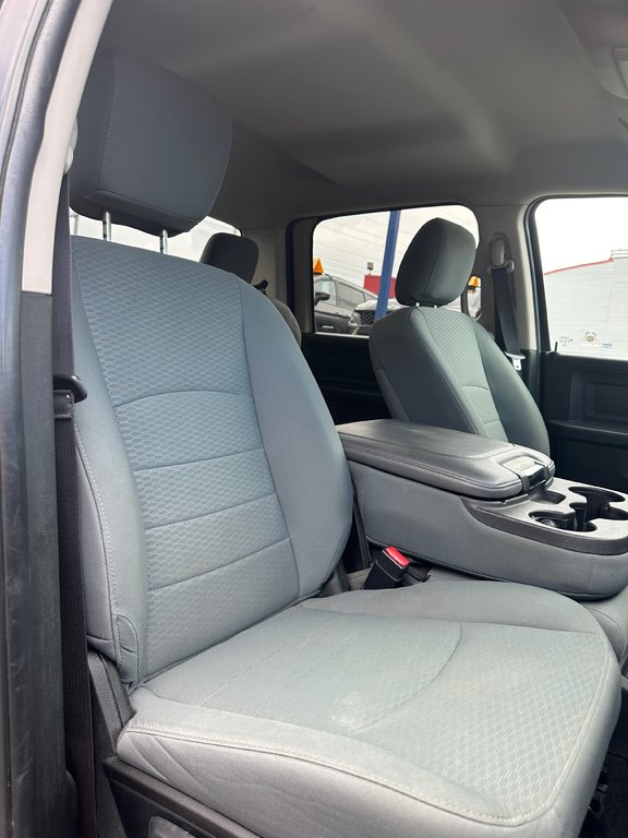 2017 Ram 1500 ST in Mont-Tremblant, Quebec - 5 - w1024h768px