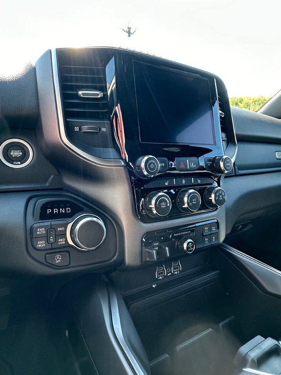 Ram 1500 BIG HORN 2025 à Mont-Tremblant, Québec - 24 - w1024h768px