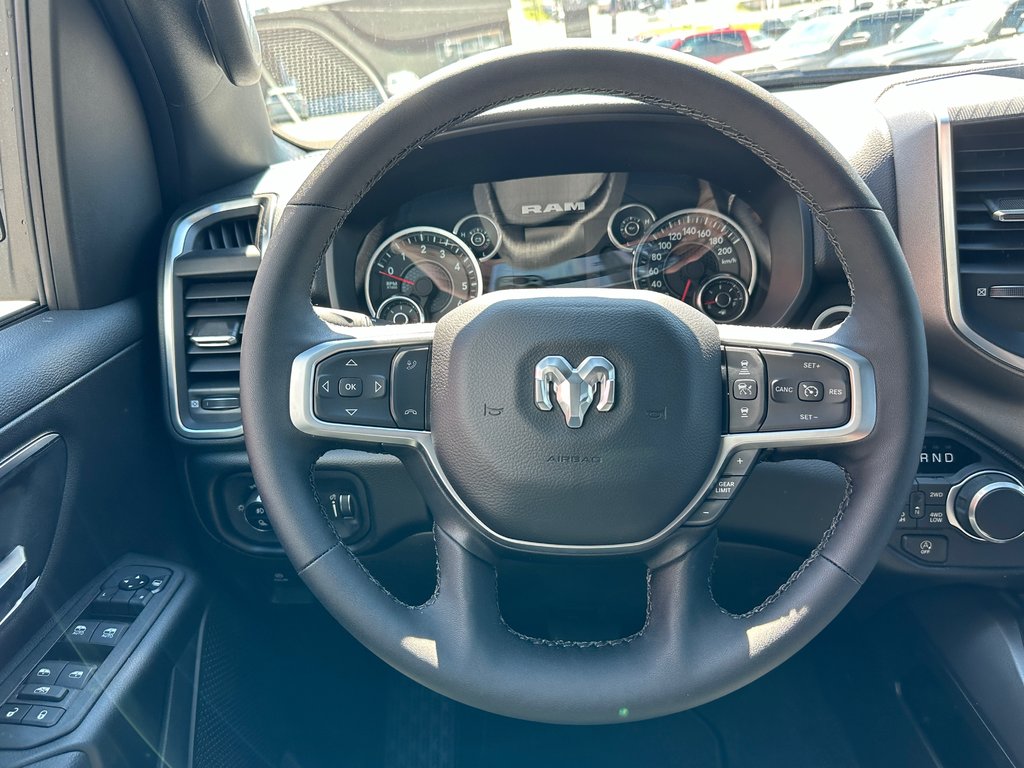 Ram 1500 BIG HORN 2025 à Mont-Tremblant, Québec - 11 - w1024h768px