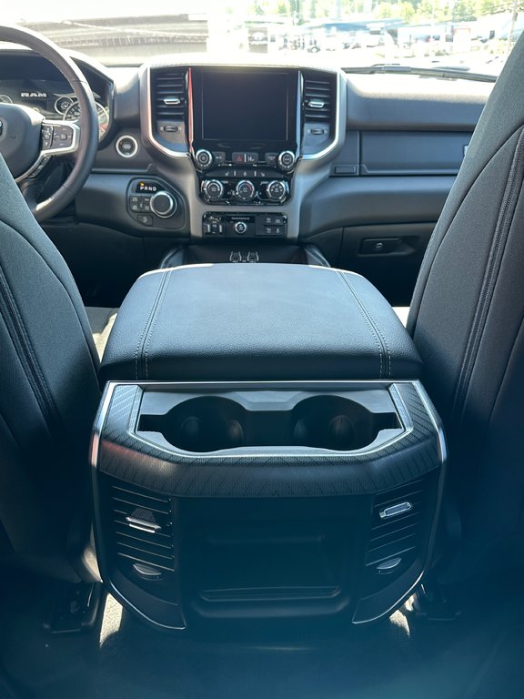 Ram 1500 BIG HORN 2025 à Mont-Tremblant, Québec - 18 - w1024h768px