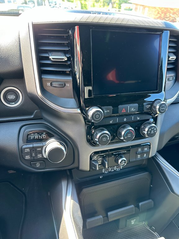 Ram 1500 BIG HORN 2025 à Mont-Tremblant, Québec - 28 - w1024h768px