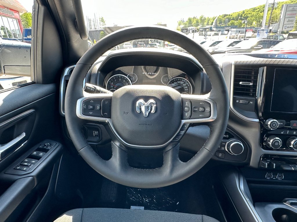 Ram 1500 BIG HORN 2025 à Mont-Tremblant, Québec - 11 - w1024h768px