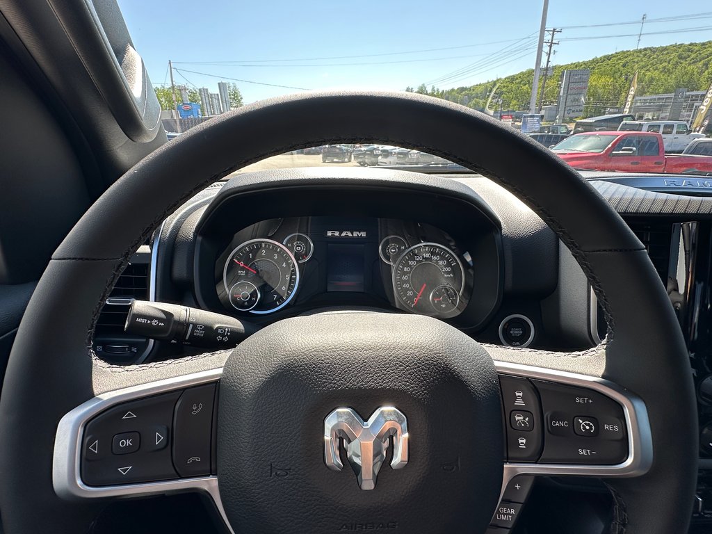 Ram 1500 BIG HORN 2025 à Mont-Tremblant, Québec - 9 - w1024h768px