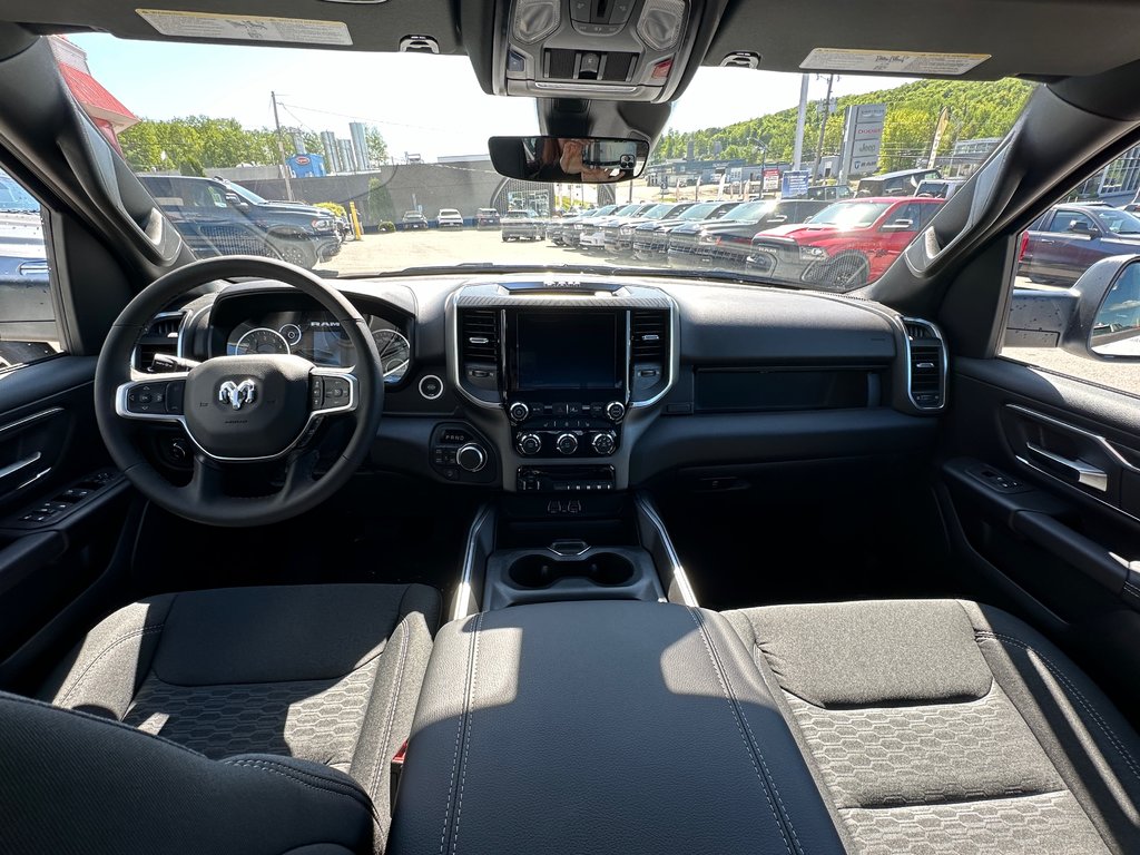 Ram 1500 BIG HORN 2025 à Mont-Tremblant, Québec - 29 - w1024h768px