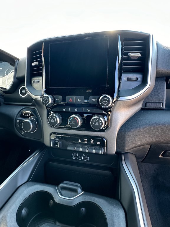 Ram 1500 BIG HORN 2025 à Mont-Tremblant, Québec - 31 - w1024h768px