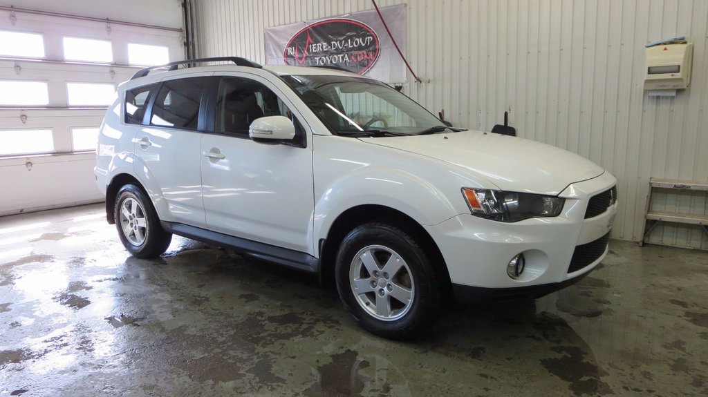 Used 10 Mitsubishi Outlander Ls Awd V6 7 Passagers In Riviere Du Loup Used Inventory Riviere Du Loup Toyota In Riviere Du Loup Quebec