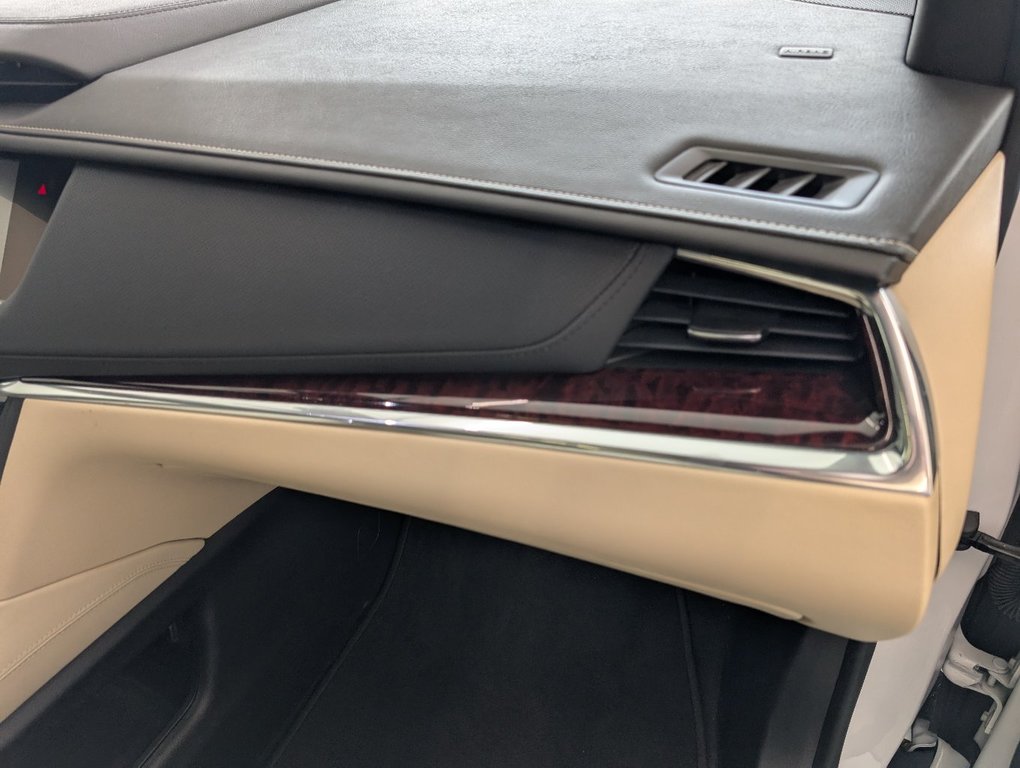 2019 Cadillac XT5 Luxury AWD in Magog, Quebec - 11 - w1024h768px