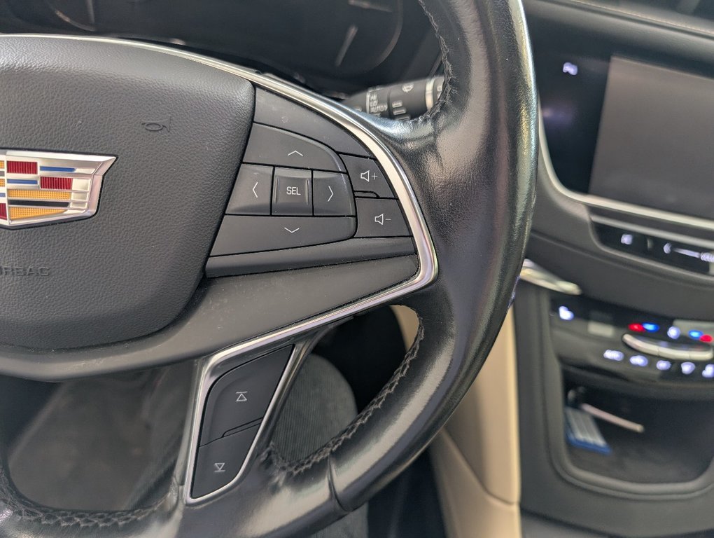 2019 Cadillac XT5 Luxury AWD in Magog, Quebec - 22 - w1024h768px