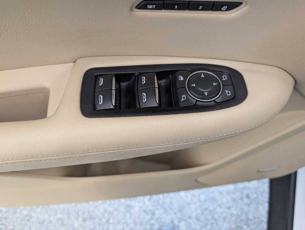2019 Cadillac XT5 Luxury AWD in Magog, Quebec - 16 - w1024h768px