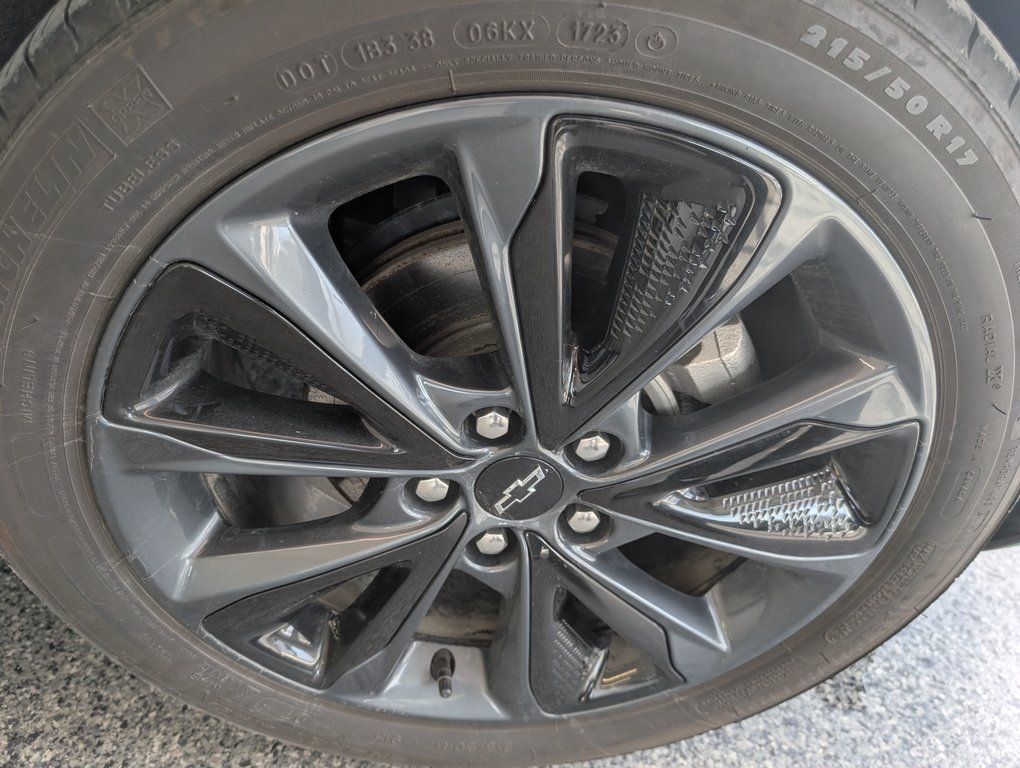 2022 Chevrolet Bolt EUV Premier in Magog, Quebec - 22 - w1024h768px