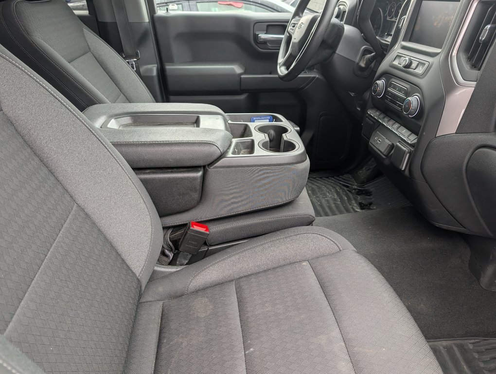 Chevrolet Silverado 1500 Custom Trail Boss 2022 à Magog, Québec - 9 - w1024h768px