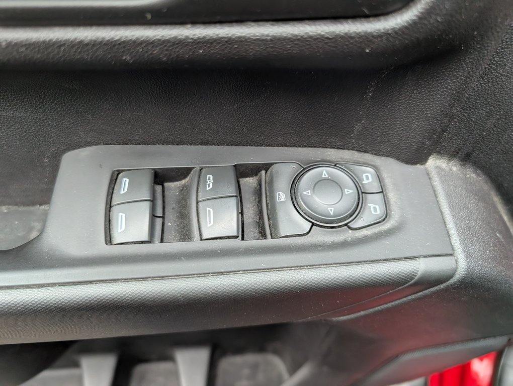 Chevrolet Silverado 1500 Custom Trail Boss 2022 à Magog, Québec - 15 - w1024h768px