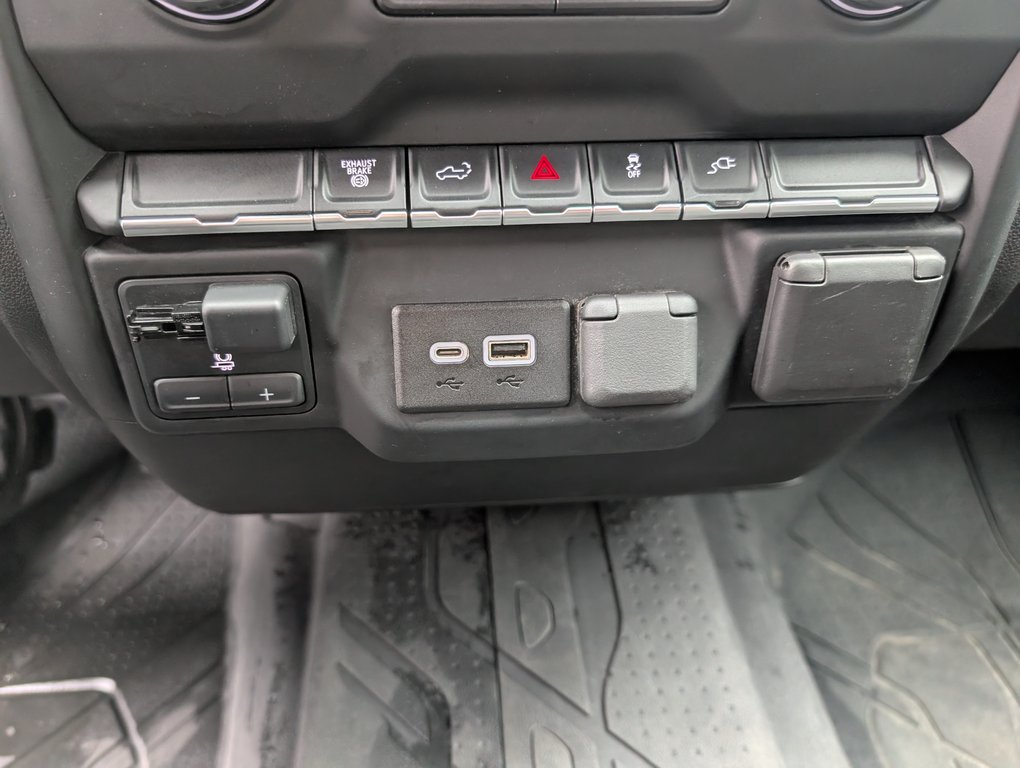2022 Chevrolet Silverado 2500HD Custom MOTEUR 6.6L DIESEL in Magog, Quebec - 17 - w1024h768px