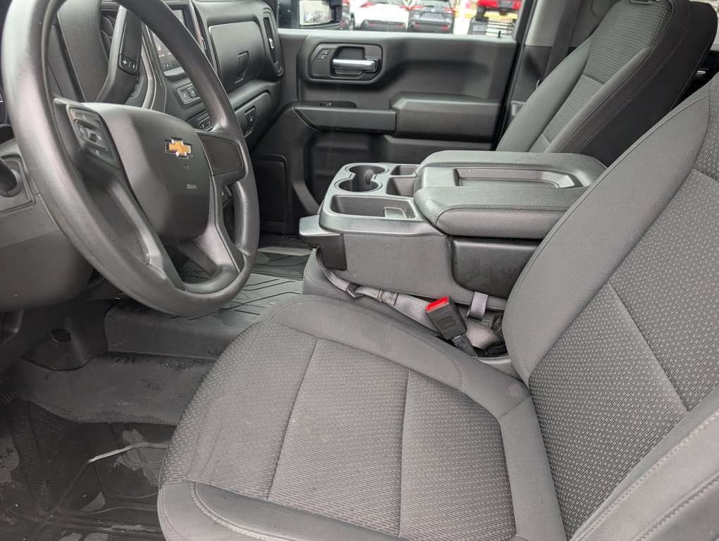 2022 Chevrolet Silverado 2500HD Custom MOTEUR 6.6L DIESEL in Magog, Quebec - 13 - w1024h768px