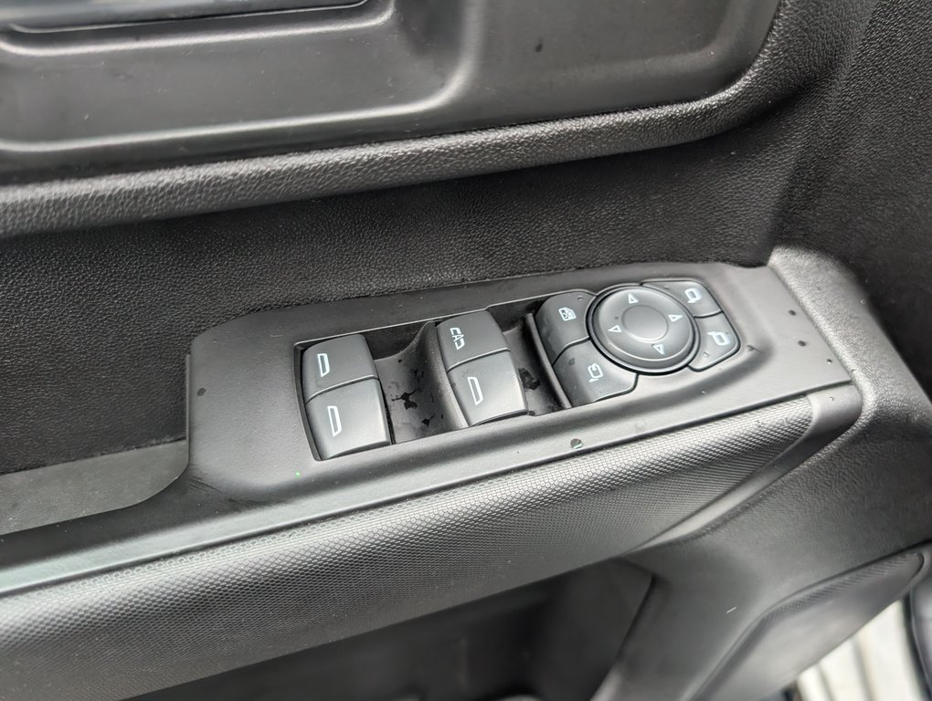 2022 Chevrolet Silverado 2500HD Custom MOTEUR 6.6L DIESEL in Magog, Quebec - 15 - w1024h768px