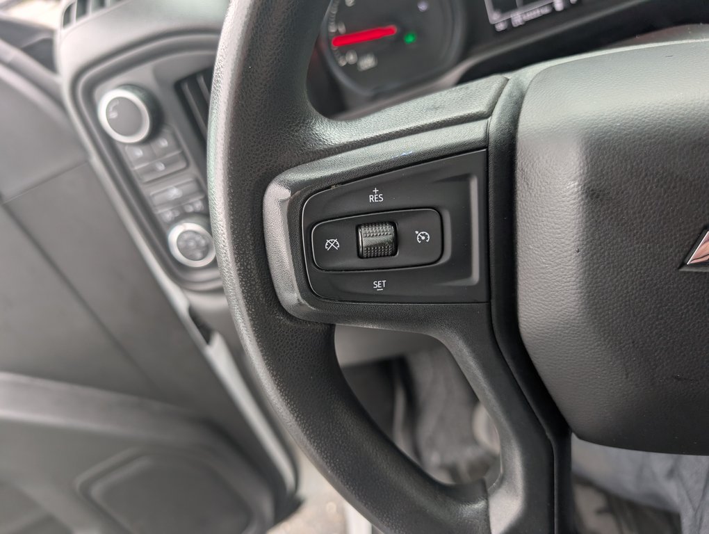 2022 Chevrolet Silverado 2500HD Custom MOTEUR 6.6L DIESEL in Magog, Quebec - 19 - w1024h768px