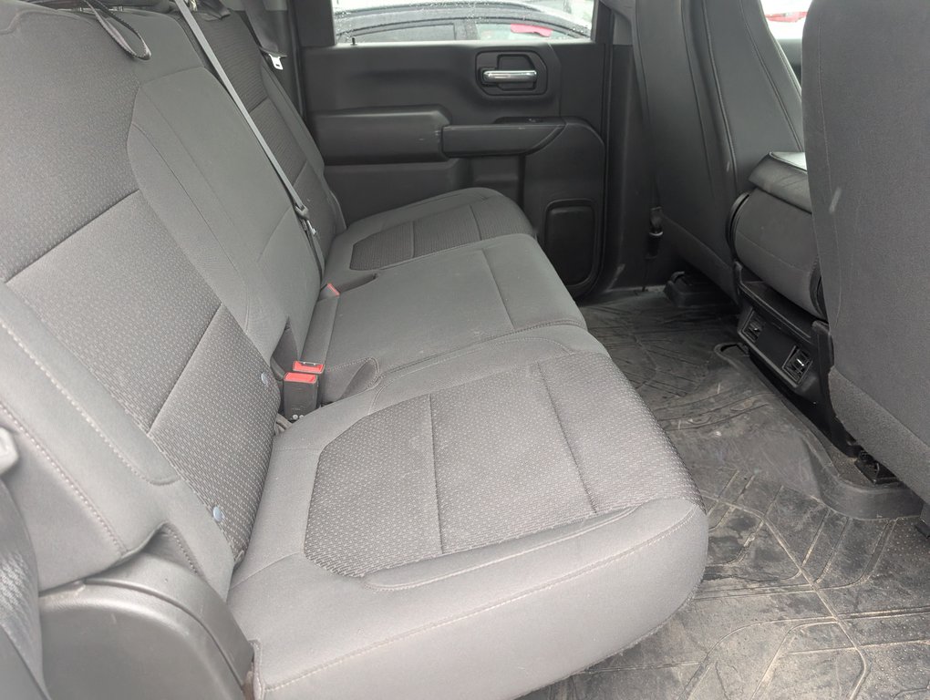 2022 Chevrolet Silverado 2500HD Custom MOTEUR 6.6L DIESEL in Magog, Quebec - 9 - w1024h768px