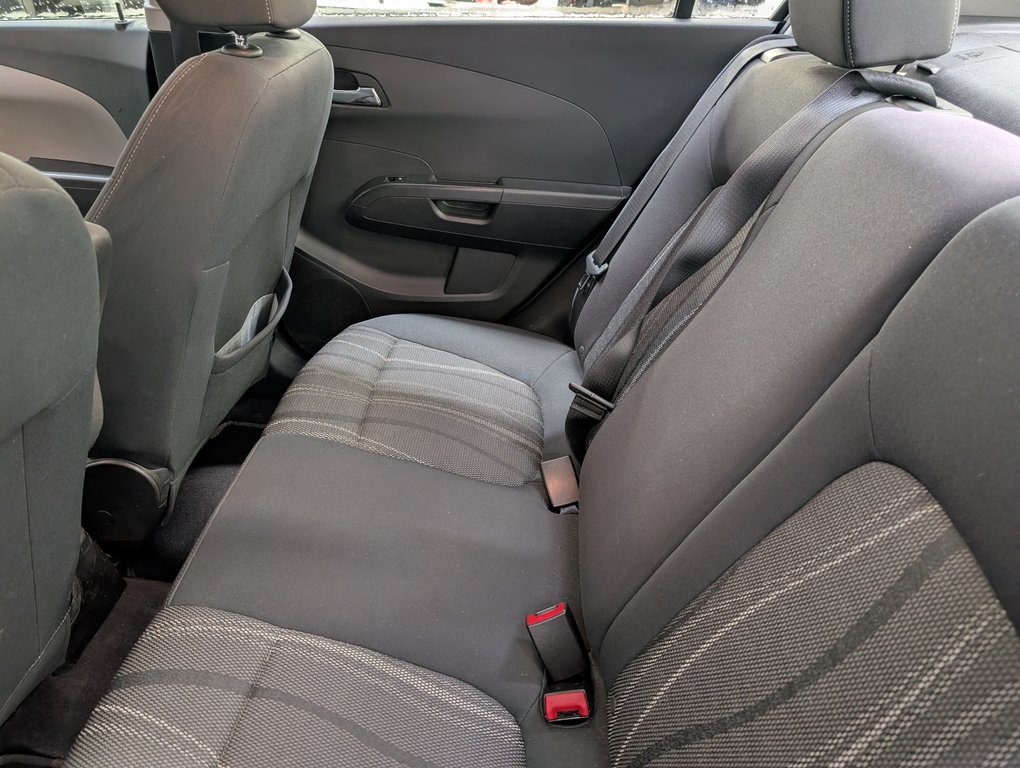 Chevrolet Sonic LT, AUTOMATIQUE, 2015 à Magog, Québec - 11 - w1024h768px