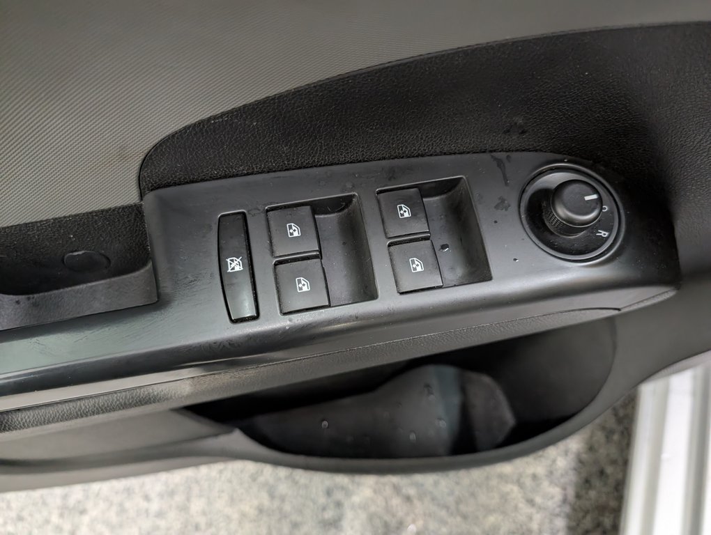 Chevrolet Sonic LT, AUTOMATIQUE, 2015 à Magog, Québec - 14 - w1024h768px