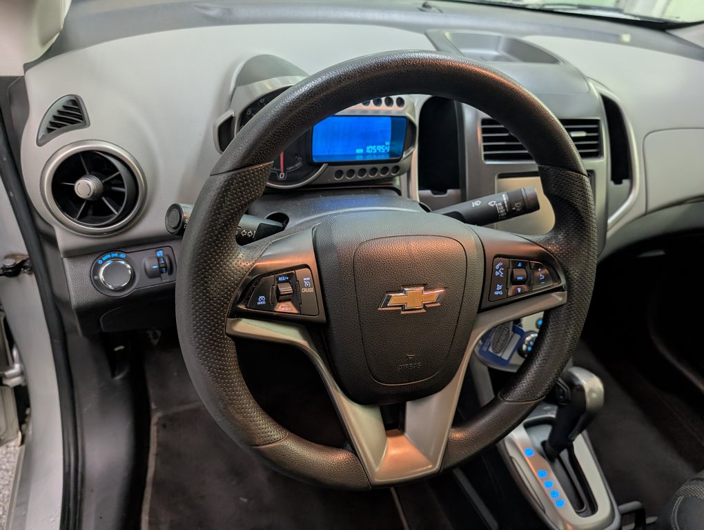 Chevrolet Sonic LT, AUTOMATIQUE, 2015 à Magog, Québec - 13 - w1024h768px