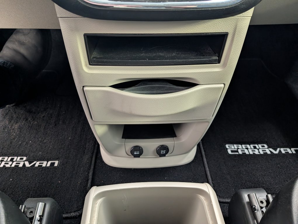 Dodge Grand Caravan SXT, STOW N GO 2017 à Magog, Québec - 14 - w1024h768px