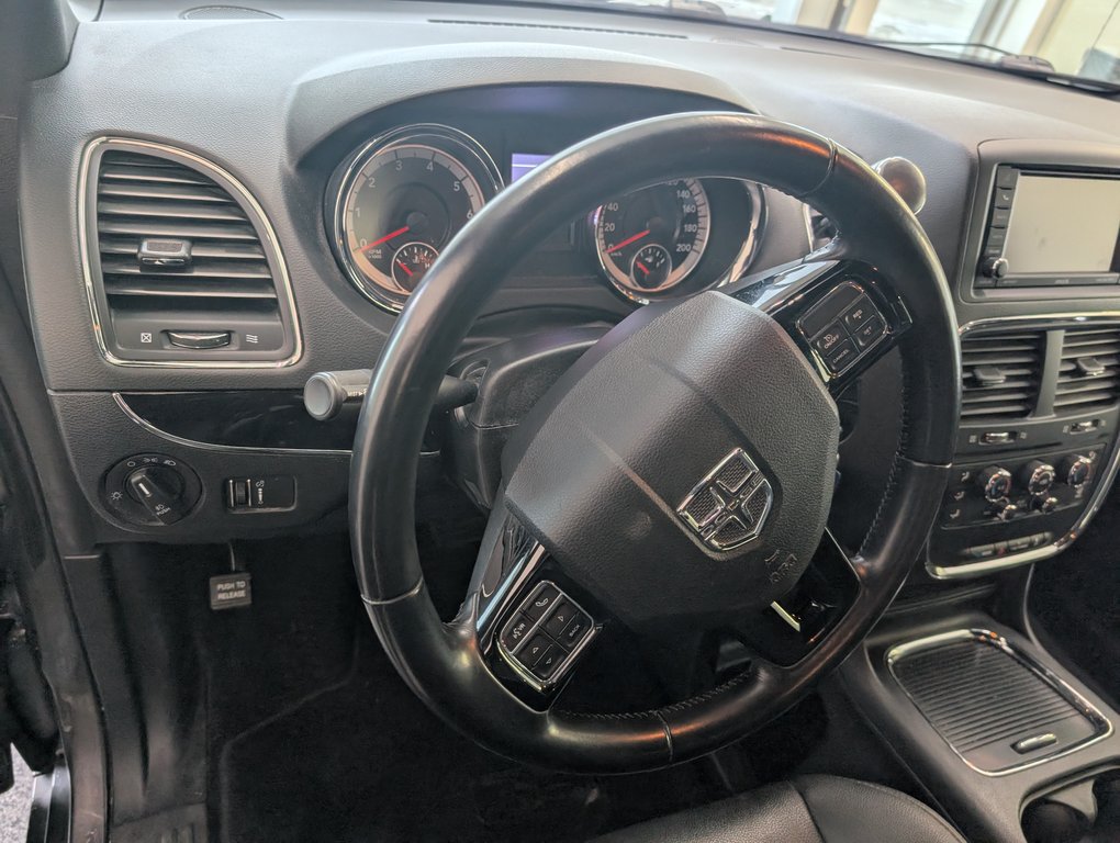 2019 Dodge Grand Caravan 35th Anniversary in Magog, Quebec - 10 - w1024h768px