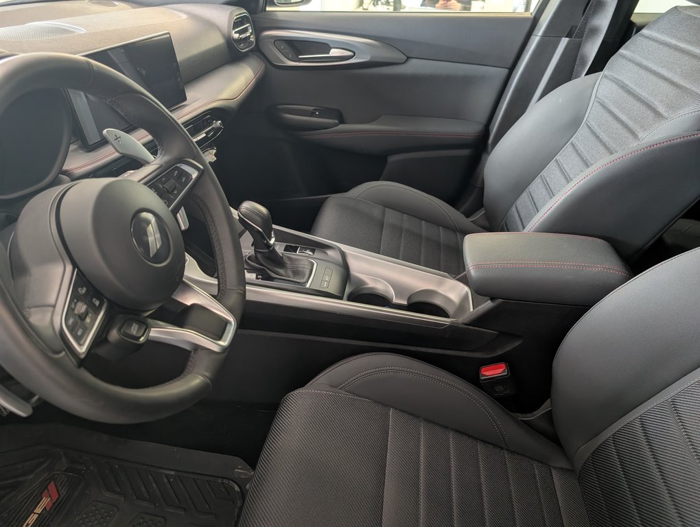 Dodge Hornet R/T PLUS  HYBRID, 2024 à Magog, Québec - 11 - w1024h768px