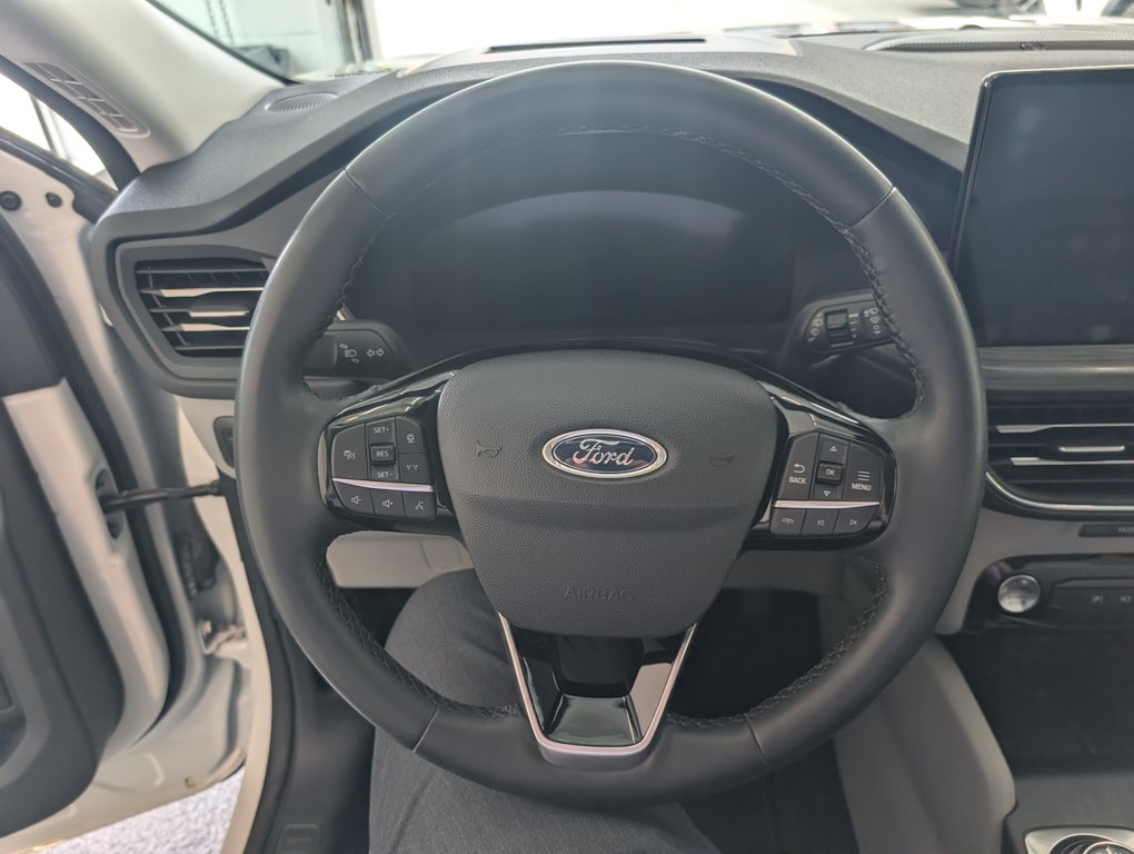 2023 Ford Escape PHEV in Magog, Quebec - 15 - w1024h768px