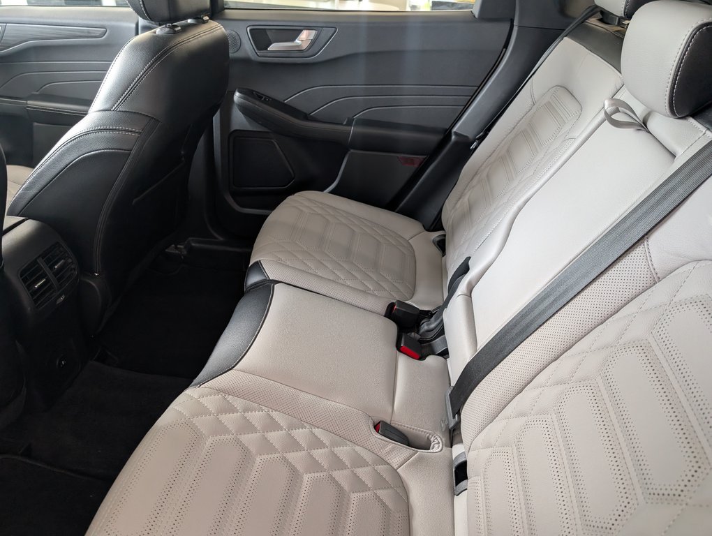 2023 Ford Escape PHEV in Magog, Quebec - 10 - w1024h768px