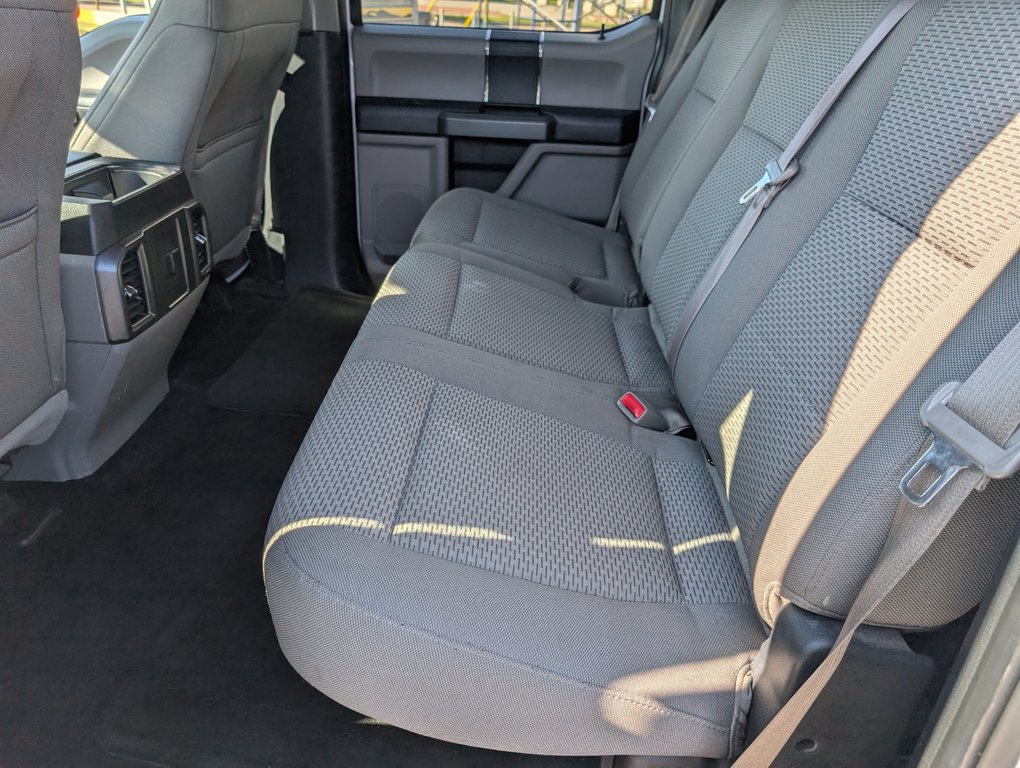 2016 Ford F-150 Supercrew XLT 4X4 in Magog, Quebec - 11 - w1024h768px