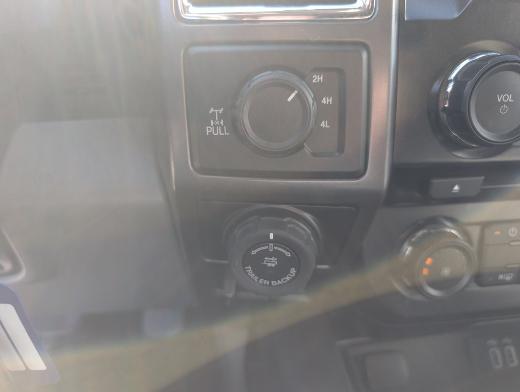 2016 Ford F-150 Supercrew XLT 4X4 in Magog, Quebec - 17 - w1024h768px