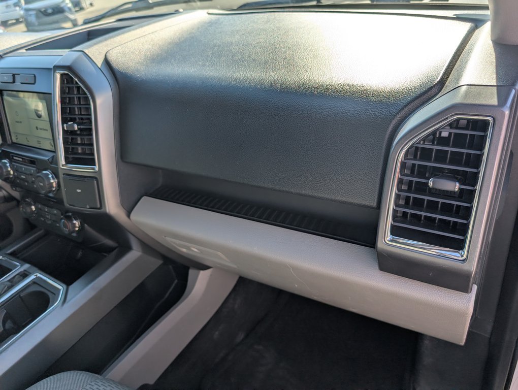 2016 Ford F-150 Supercrew XLT 4X4 in Magog, Quebec - 10 - w1024h768px