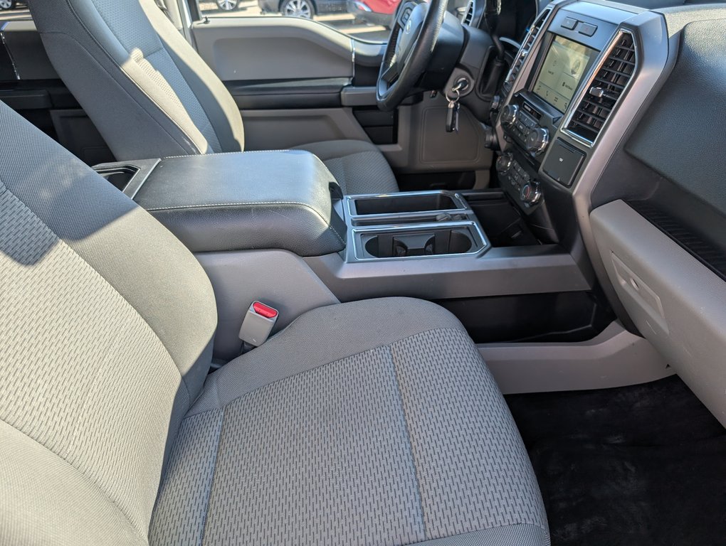 2016 Ford F-150 Supercrew XLT 4X4 in Magog, Quebec - 9 - w1024h768px