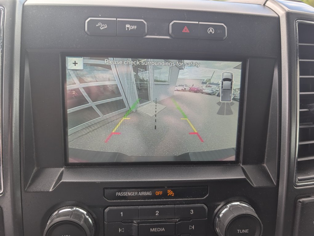 Ford F-150 XLT FX4 4X4, 2019 à Magog, Québec - 22 - w1024h768px