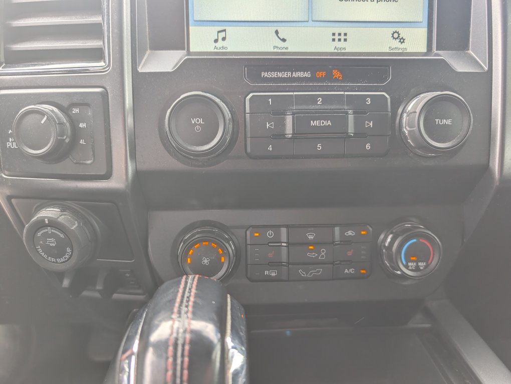 Ford F-150 XLT FX4 4X4, 2019 à Magog, Québec - 21 - w1024h768px