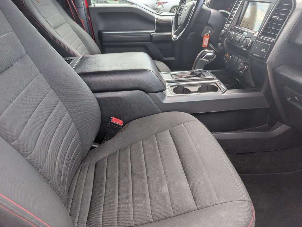 Ford F-150 XLT FX4 4X4, 2019 à Magog, Québec - 11 - w1024h768px