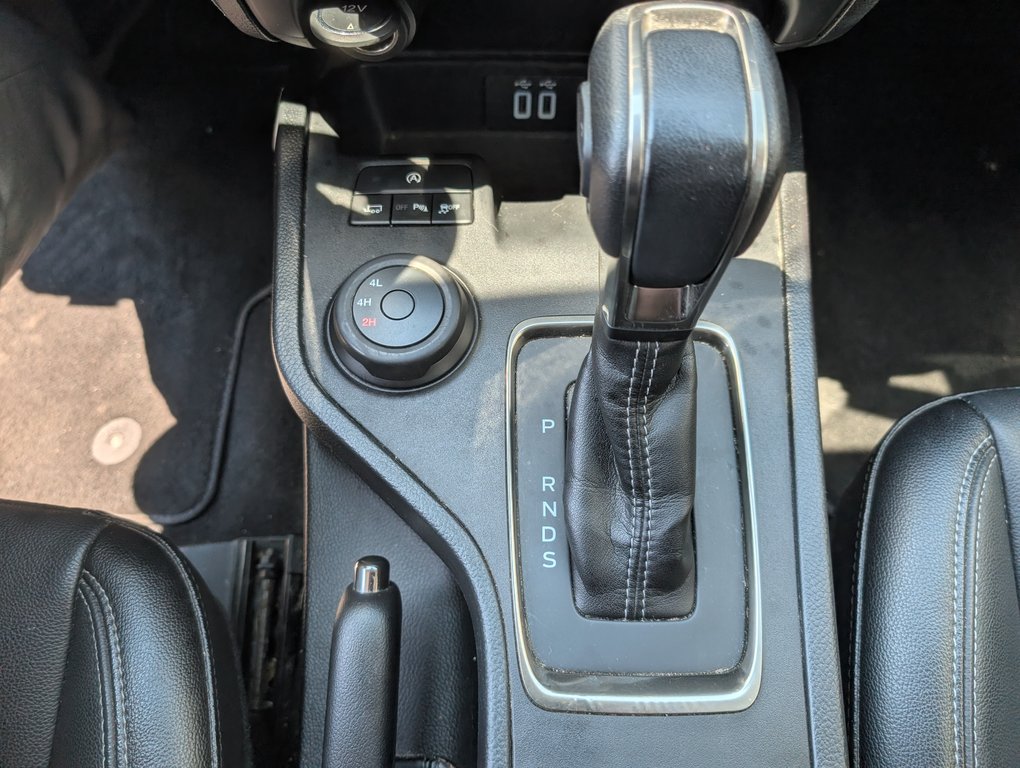 2020 Ford Ranger LARIAT SUPERCREW 4X4 in Magog, Quebec - 16 - w1024h768px