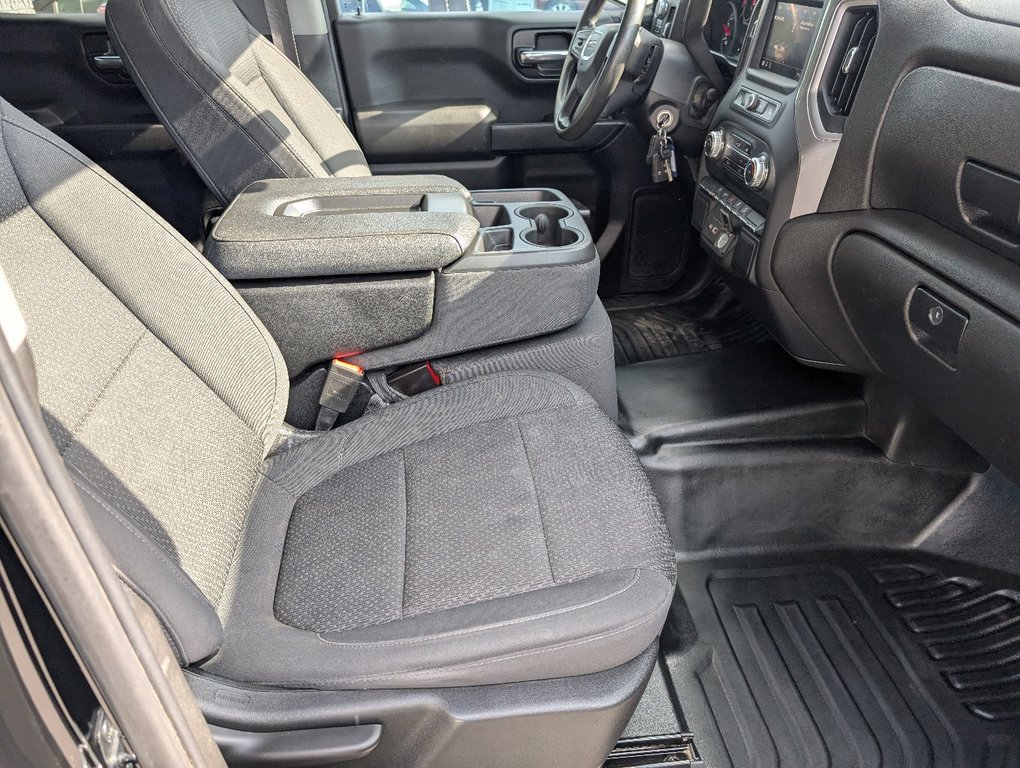 2022 GMC SIERRA 1500 LIMITED Pro,  4X4, CREWCAB, in Magog, Quebec - 9 - w1024h768px